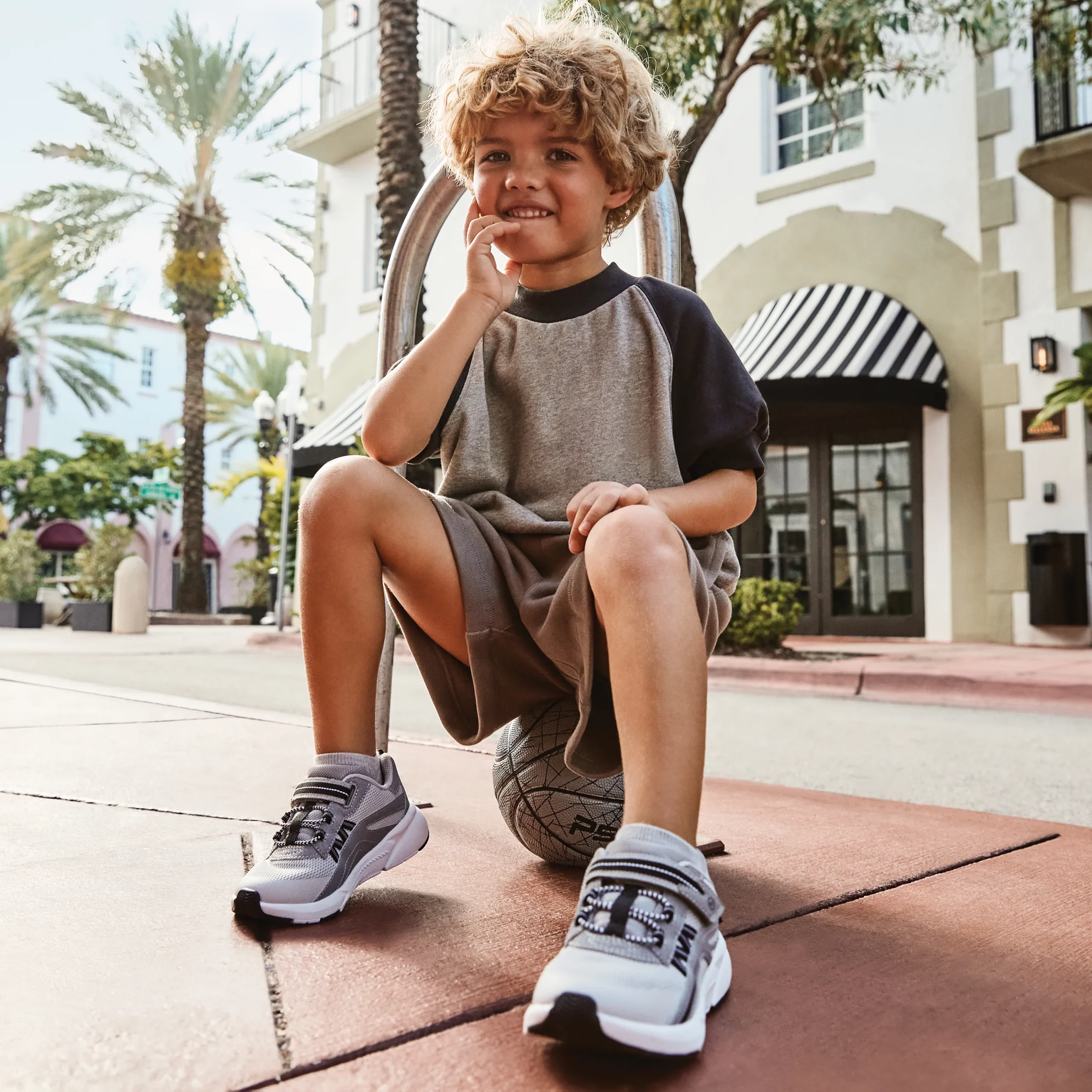 Journey 3.0 Sneaker - Big Kid Grey - Image 9