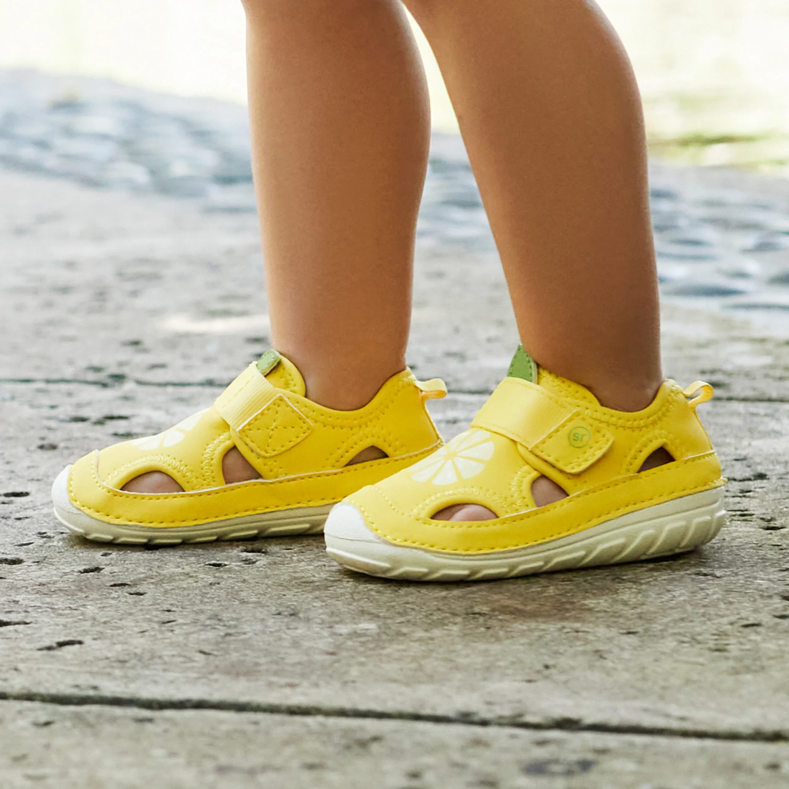 Splash Sandal - Little Kid Lemon Yellow - Image 9