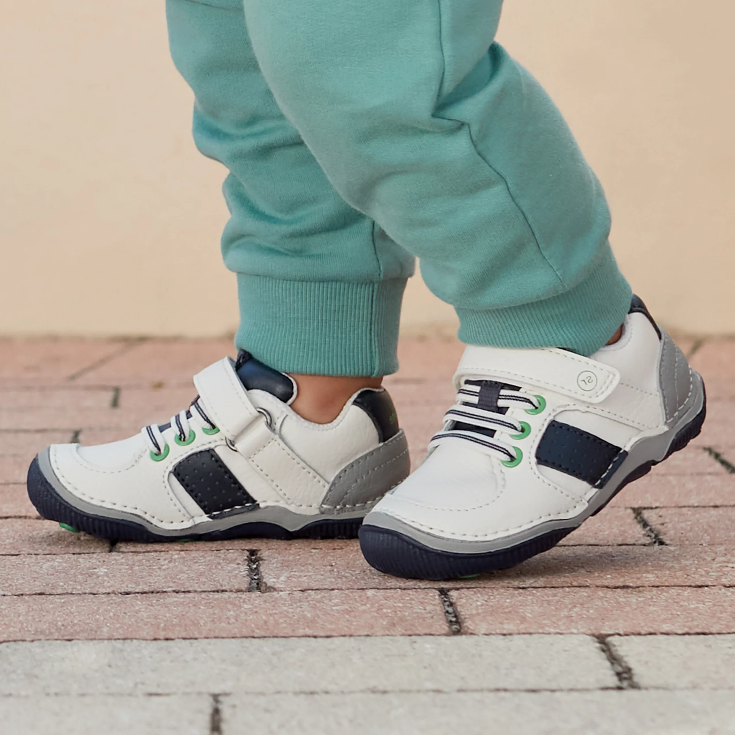 Wes Sneaker - Little Kid White - Image 9